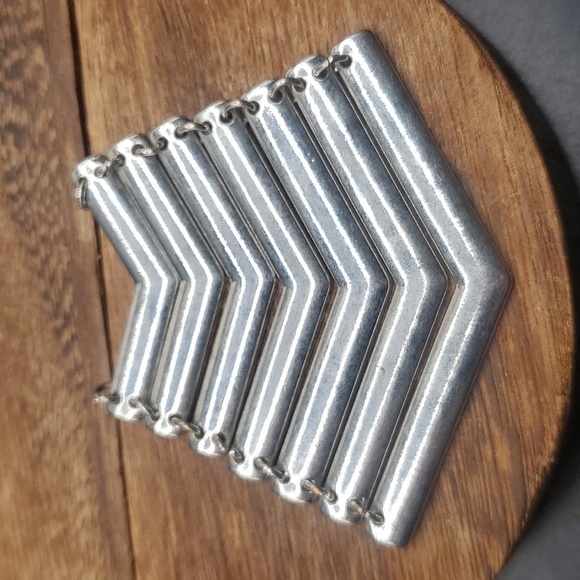 Arrow statement pendant - Picture 1 of 2